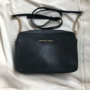 Micheal Kors Saffiano Leather Purse
